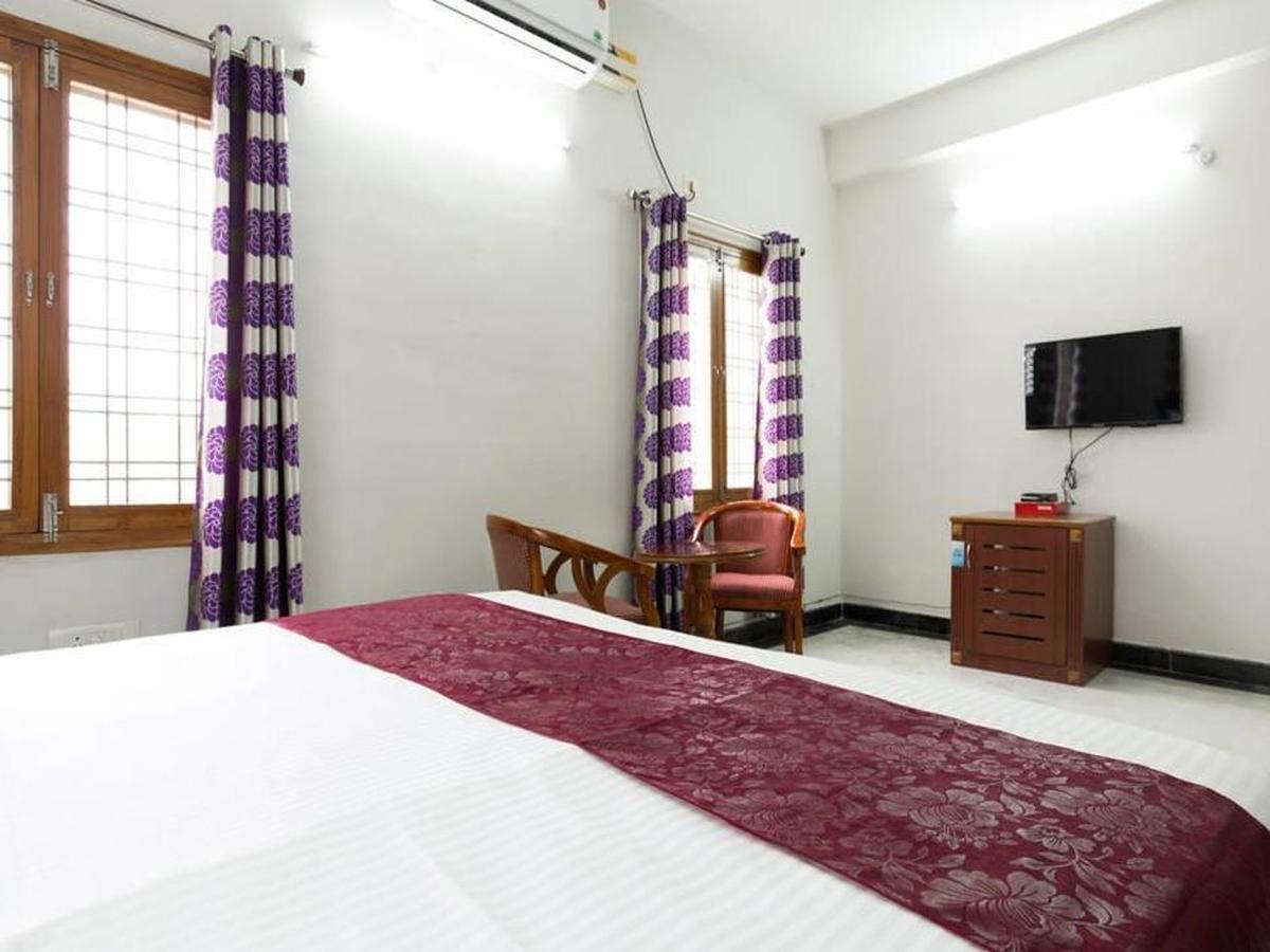Fresh Living Prime Banjara Hotel Hyderabad Exterior photo
